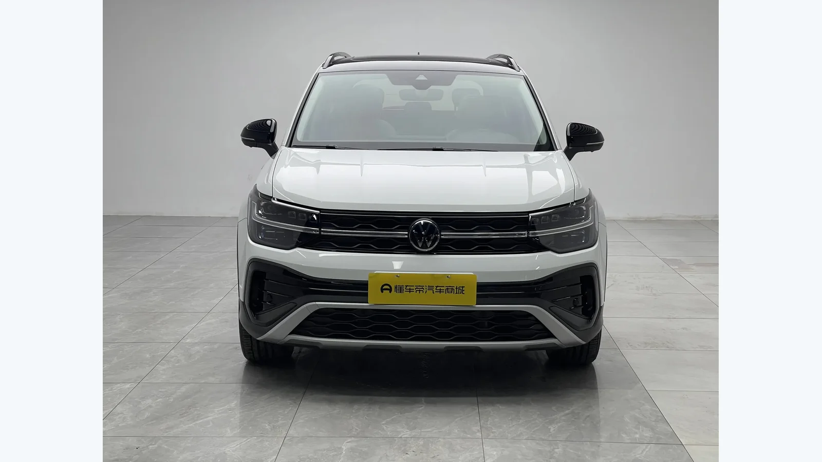 Used Volkswagen Tharu Side profile thumbnail