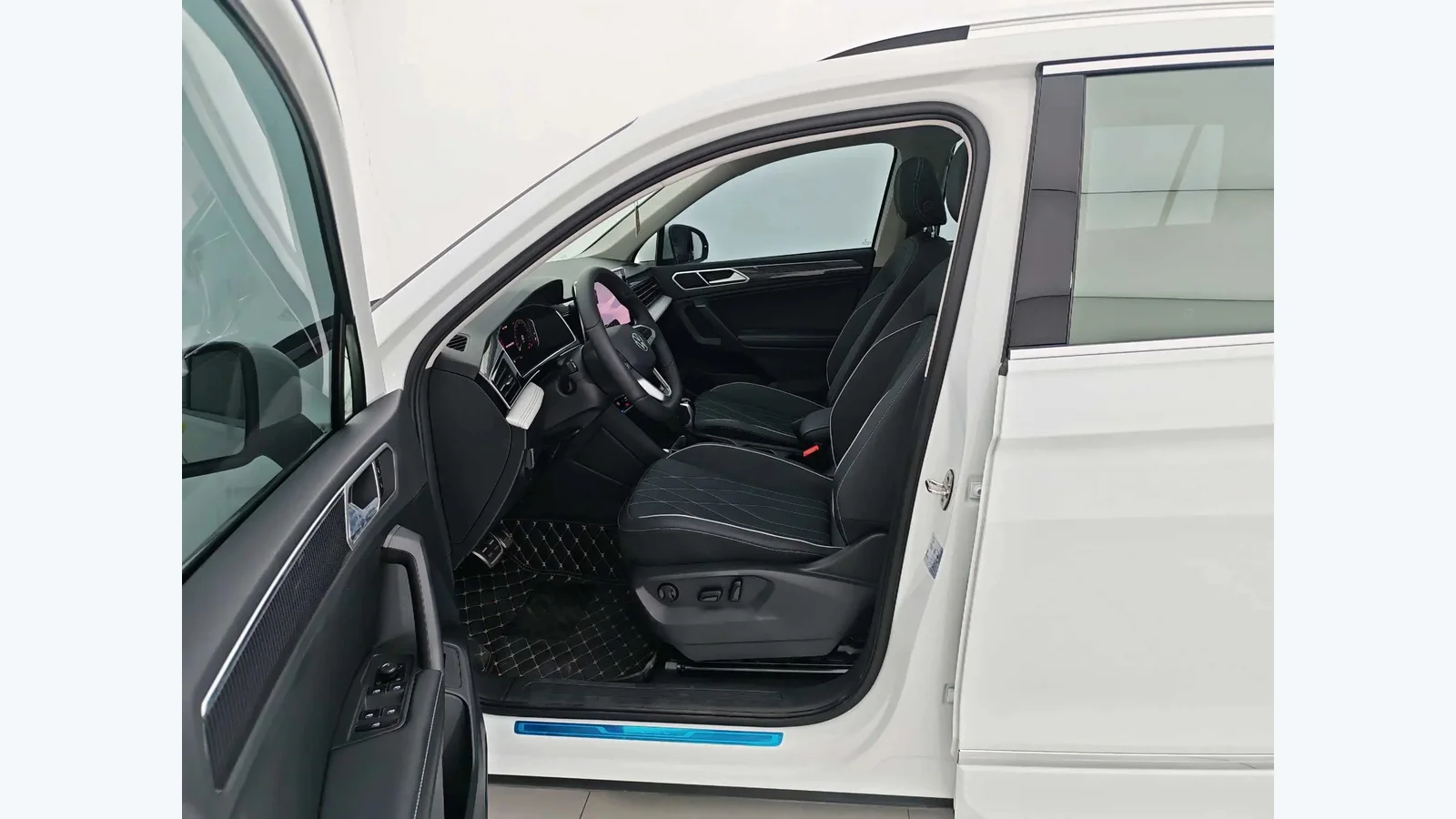 Used Volkswagen Tiguan L Photo 11 thumbnail