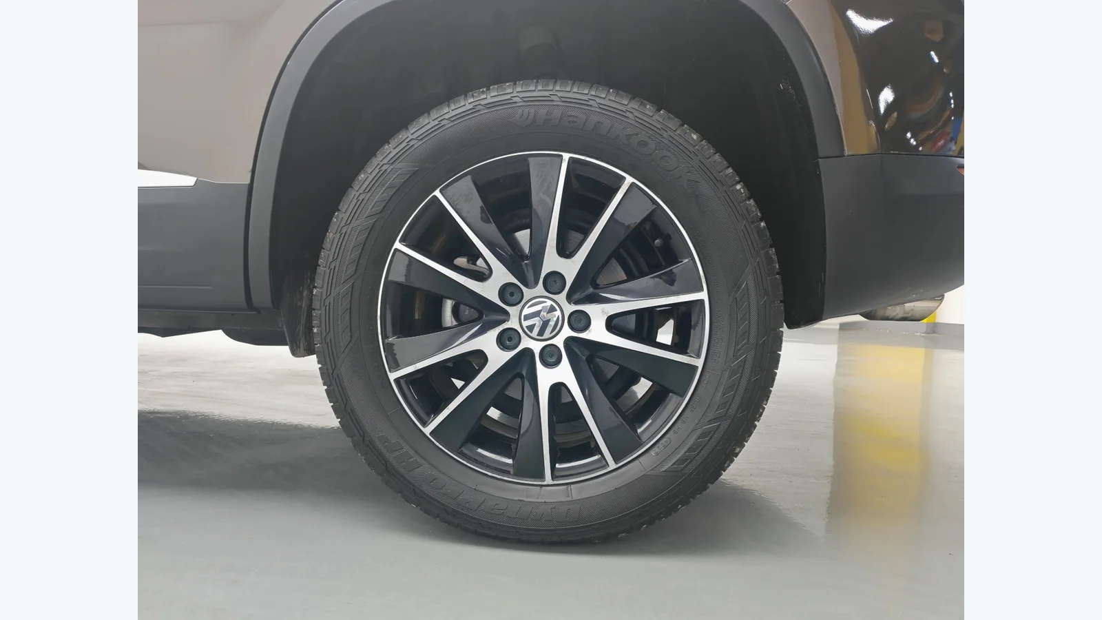Used Volkswagen Tiguan Photo 5 thumbnail