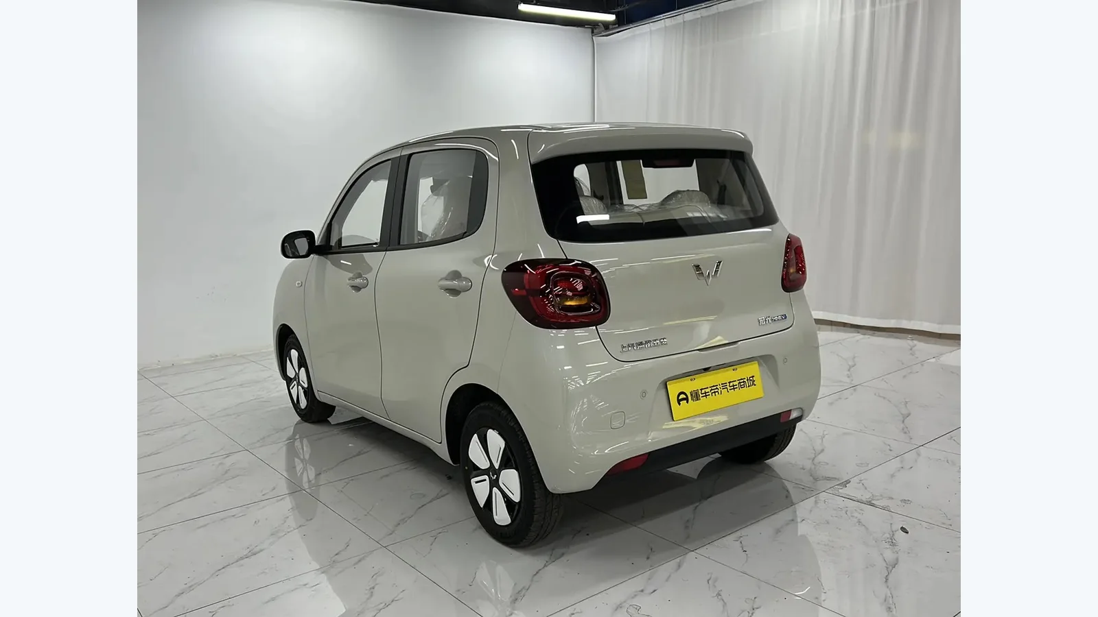 Used Wuling Hongguang Mini EV Seats thumbnail