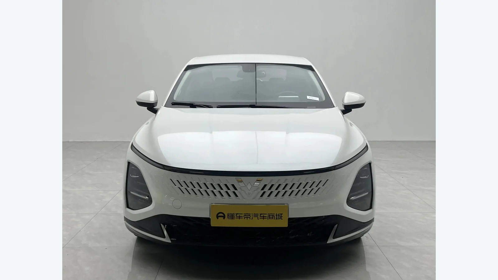 Used Wuling Starlight Side profile thumbnail