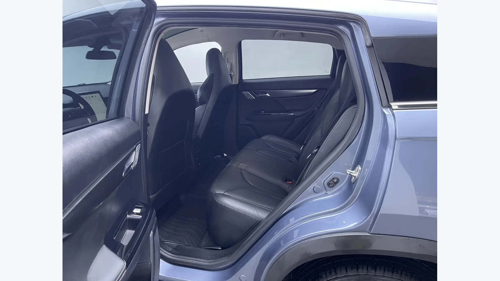 Used XPeng G3i Front 45-degree reference for China export