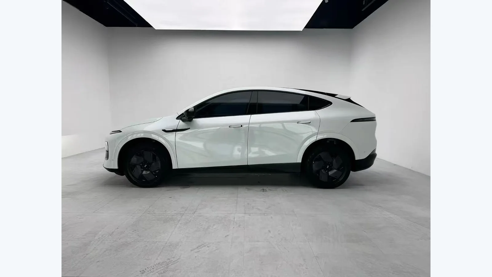 Used XPeng G6 Side profile thumbnail